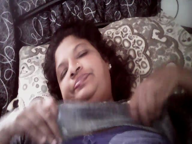 Live sex webcam photo for Indianbarbie3 #271245740