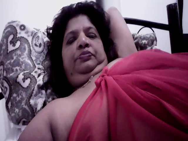 Live sex webcam photo for Indianbarbie3 #271252725