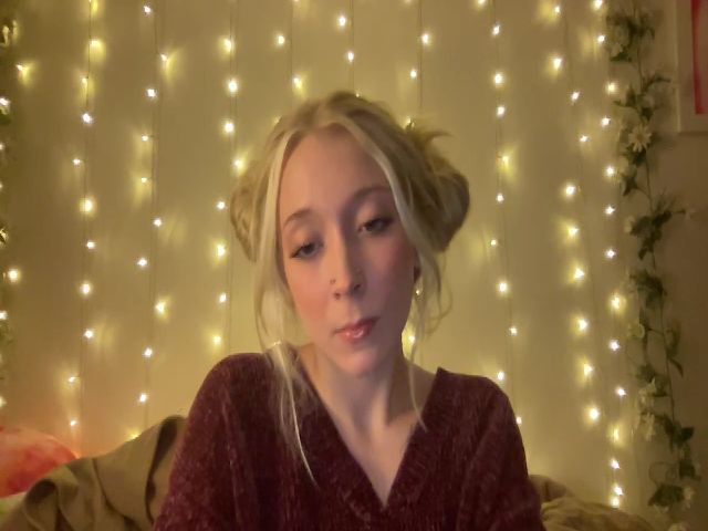 Live sex webcam photo for Izziekay #271242437