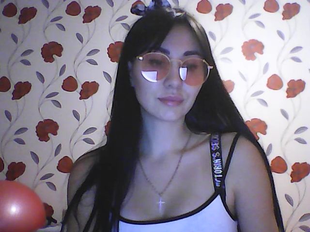 Live sex webcam photo for Sabrina6668 #271250054