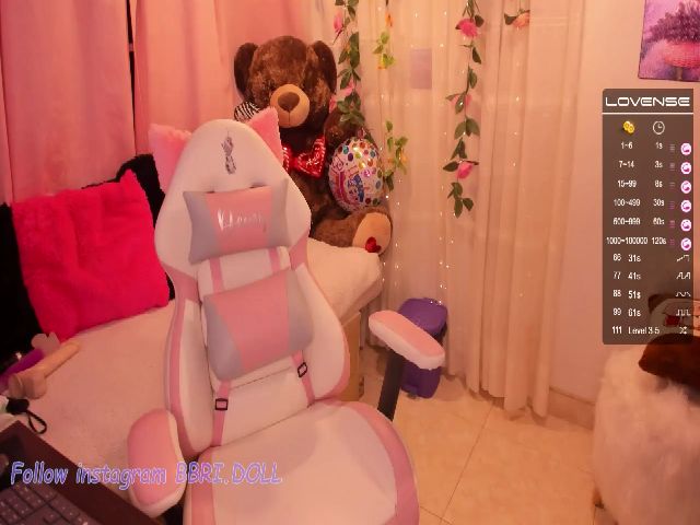 Live sex webcam photo for Xbrigittee #271242414