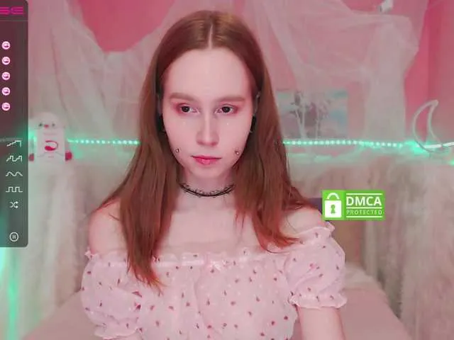 Live sex webcam photo for VikiAster #271251203
