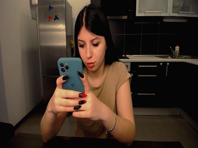 Live sex webcam photo for Ellen_Loti #271246912