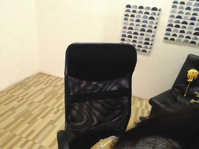 Live sex webcam photo for XimenaCollin #271241887