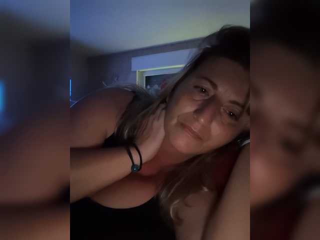 Live sex webcam photo for JennaDeluxe #288022514