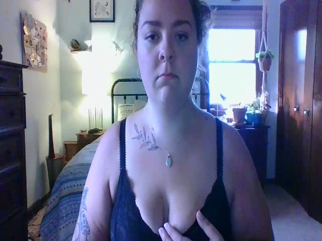 Live sex webcam photo for JoyxSlut #271250370