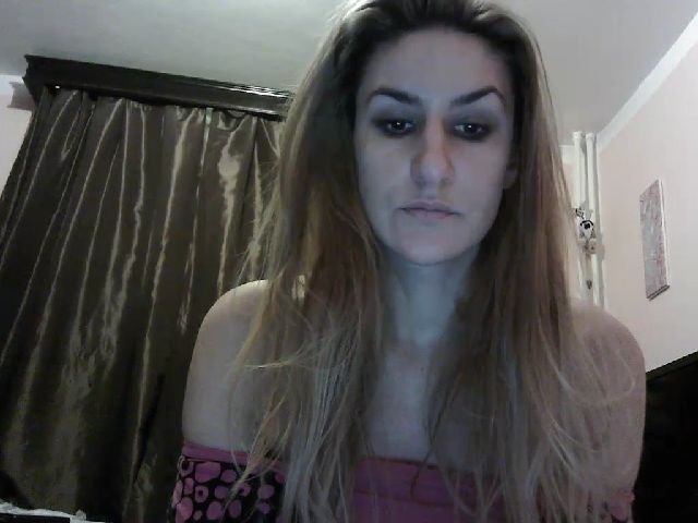 Live sex webcam photo for KittyNiki #271241756