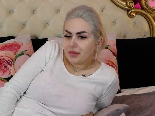 Live sex webcam photo for HessaMuslim #271259262