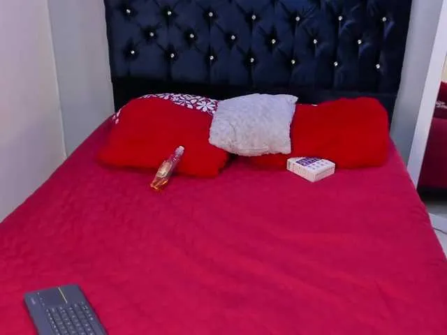 Live sex webcam photo for alessiakaun #271255706
