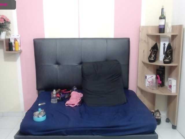 Live sex webcam photo for EelEeNna #271258901