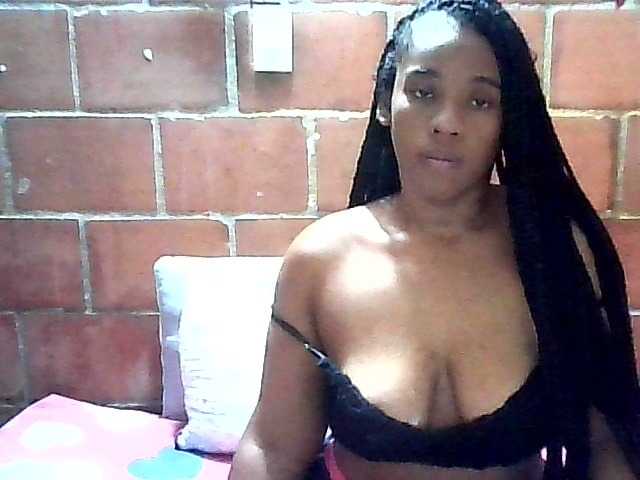 Live sex webcam photo for theblackbody1 #271262025