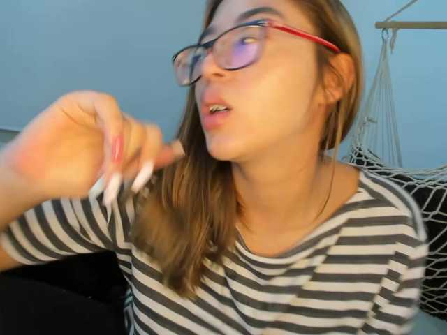 Live sex webcam photo for Charlotte-mwc #271262404