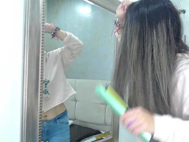 Live sex webcam photo for Jipsya #271262464