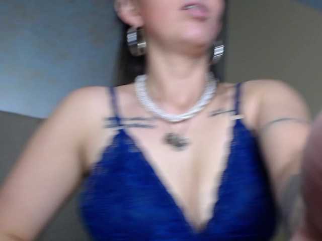 Live sex webcam photo for Jipsya #271266745