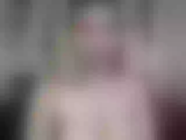 Live sex webcam photo for Sweet-Girl-2 #271259349