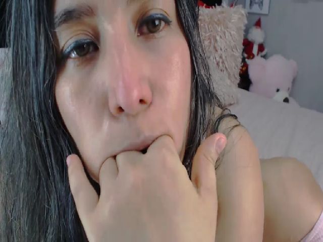 Live sex webcam photo for SexyAlexaX #271268861