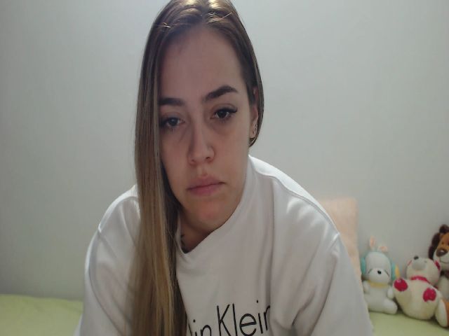 Live sex webcam photo for MackenzieJoe #271263122