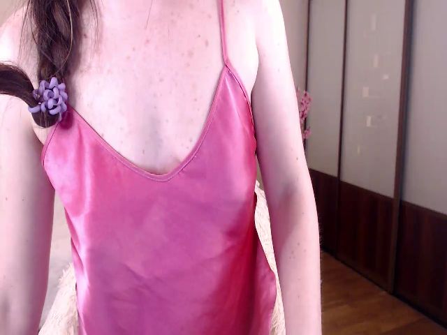 Live sex webcam photo for LizzyMayers #271267792