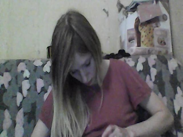 Live sex webcam photo for GuiltyKitty #271267205