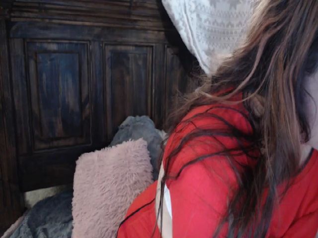 Live sex webcam photo for QueenKM #271267720