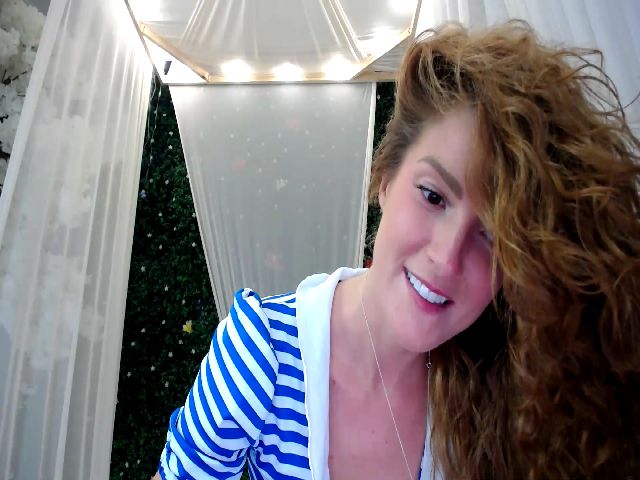 Live sex webcam photo for GingerMFC #271257460