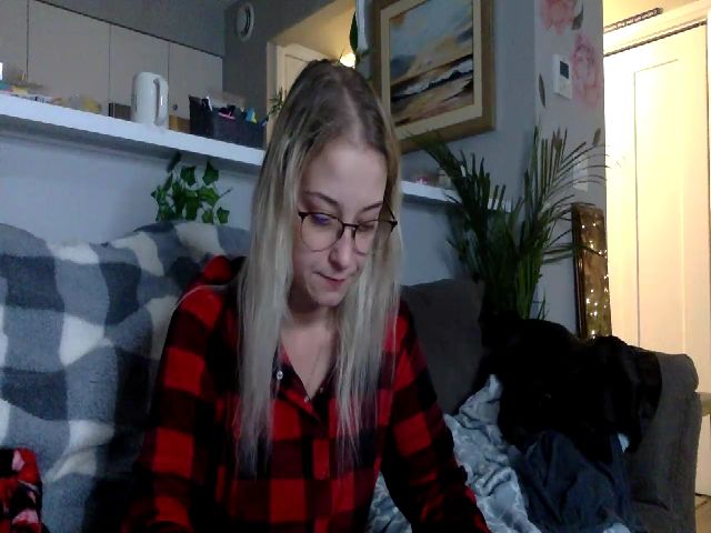 Live sex webcam photo for DaniiAngel #271256592