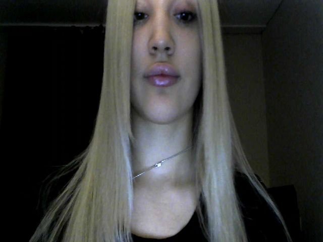 Live sex webcam photo for MyyDream #271264880
