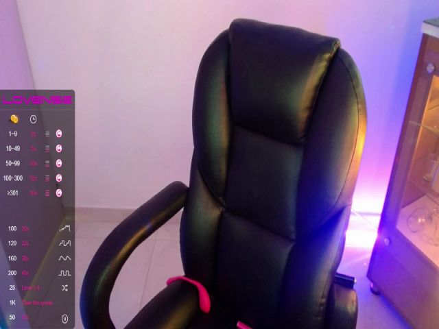 Live sex webcam photo for Addisonclark9 #271268119