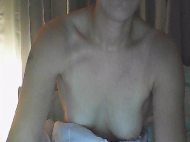 Live sex webcam photo for Lilsexy31 #271254895