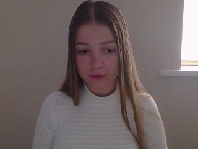 Live sex webcam photo for EmiStern #271261197