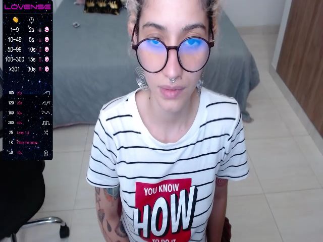 Live sex webcam photo for Myzore #271256937