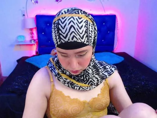 Live sex webcam photo for haddy18 #271262266