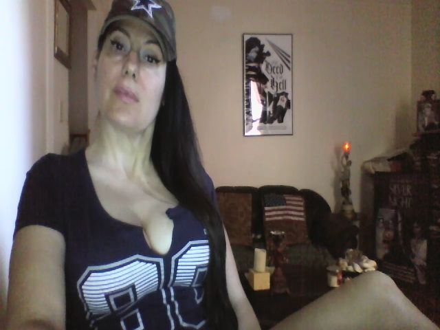 Live sex webcam photo for ExoticMixx #271264792