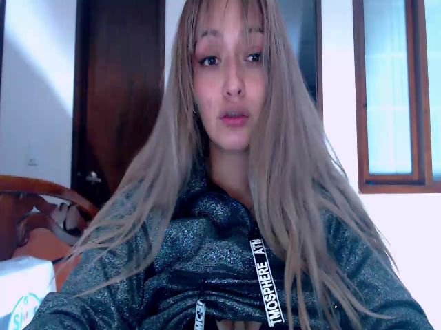 Live sex webcam photo for Keily_sexy21 #271257183