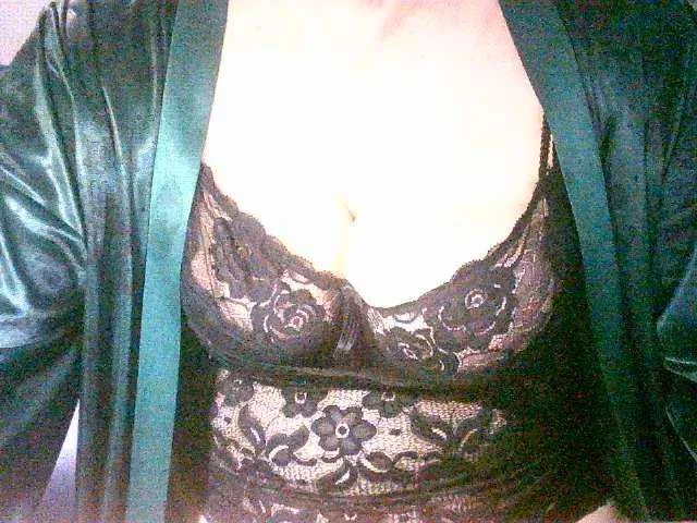 Live sex webcam photo for RomachkaT #271265487