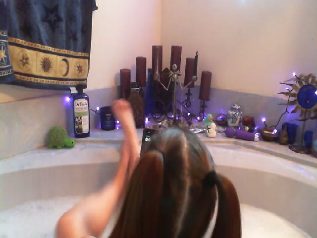 Live sex webcam photo for StarryGoddess #271262953