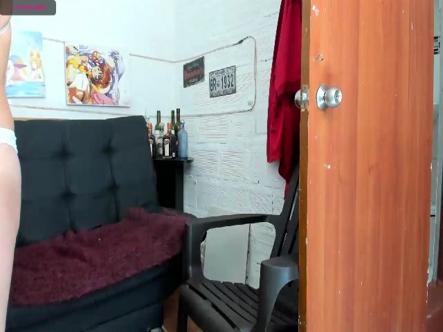 Live sex webcam photo for Katy_bell1 #271262955