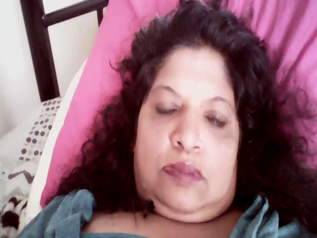 Live sex webcam photo for Indianbarbie3 #271259535