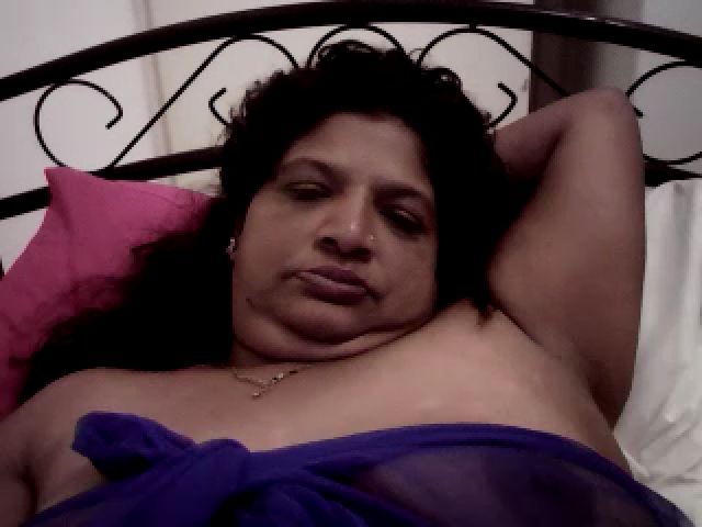 Live sex webcam photo for Indianbarbie3 #271267062