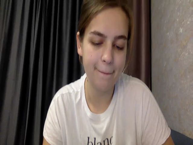 Live sex webcam photo for Princess_Ly2 #271256340