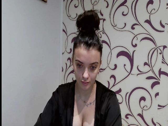 Live sex webcam photo for aami_love #271264432