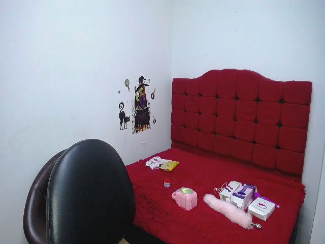 Live sex webcam photo for Milliefox #271269210