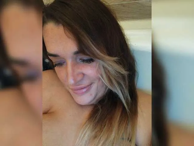 Live sex webcam photo for Wennice #271258623