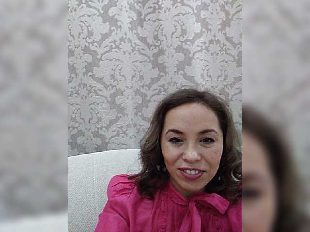 Live sex webcam photo for Tausha #271262372