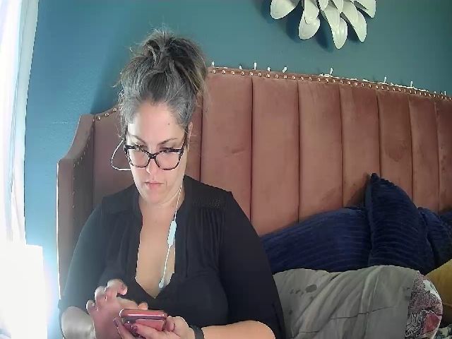 Live sex webcam photo for Laural55 #271264463