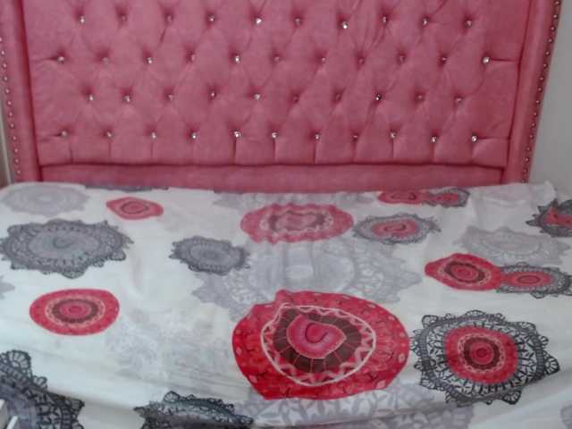 Live sex webcam photo for aleja-sexy #271255287