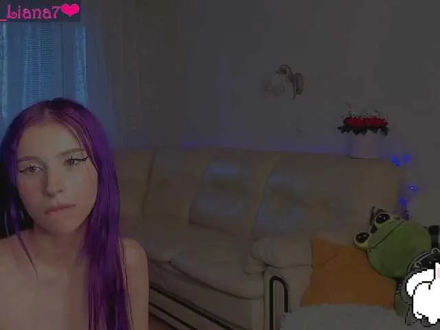 Live sex webcam photo for Greedy-Kim5 #271258865