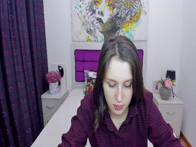 Live sex webcam photo for AudreyPink #271263490