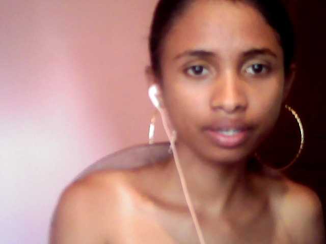 Live sex webcam photo for AfricasDiamon #271259429