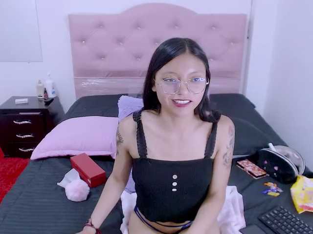 Live sex webcam photo for Alexapiink #271259194